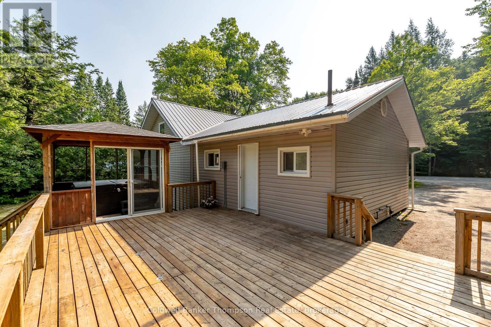 1980 Lone Pine Drive, Huntsville, Ontario  P0B 1L0 - Photo 31 - X12478513