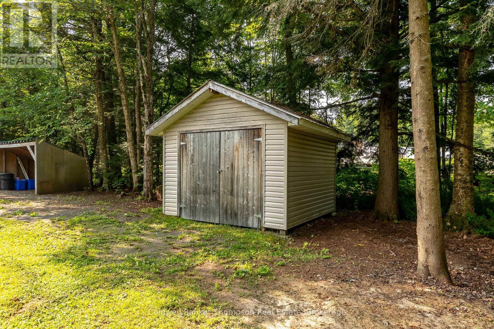 1980 Lone Pine Drive, Huntsville, Ontario  P0B 1L0 - Photo 35 - X12478513