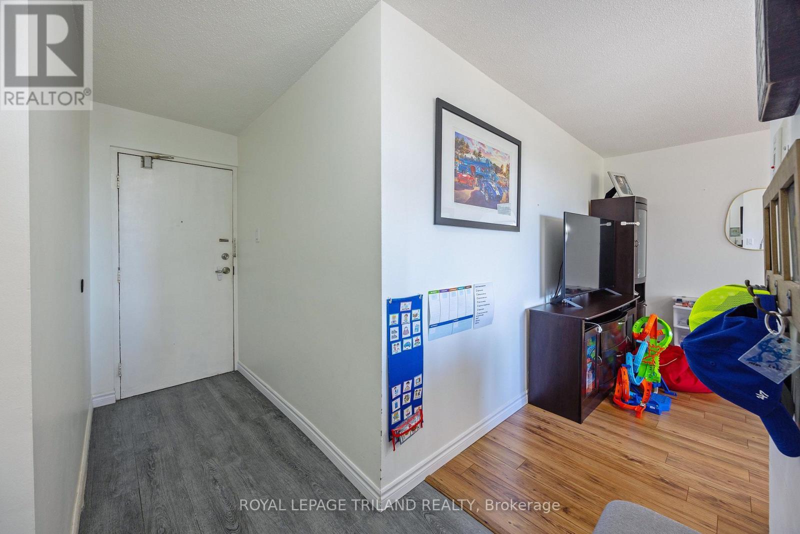 505 - 1106 Jalna Boulevard, London South (South X), Ontario  N6E 2R9 - Photo 11 - X12478514