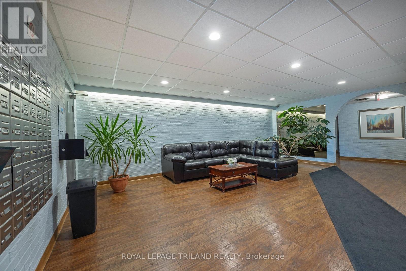 505 - 1106 Jalna Boulevard, London South (South X), Ontario  N6E 2R9 - Photo 8 - X12478514