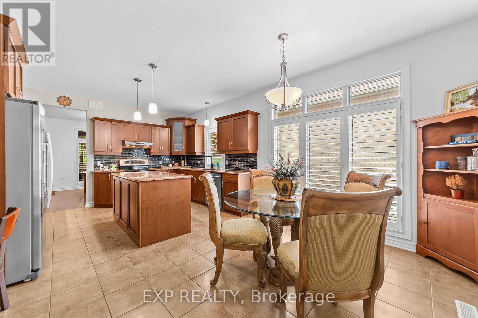 2137 Jack Nash Drive, London South (South A), Ontario  N6K 5R1 - Photo 10 - X12478519