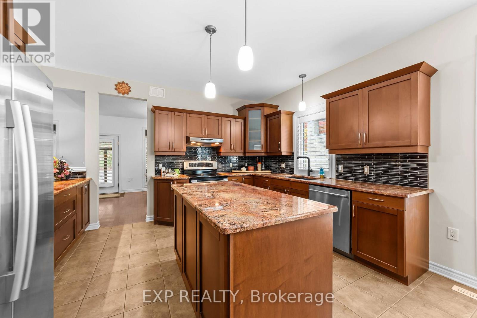 2137 Jack Nash Drive, London South (South A), Ontario  N6K 5R1 - Photo 12 - X12478519