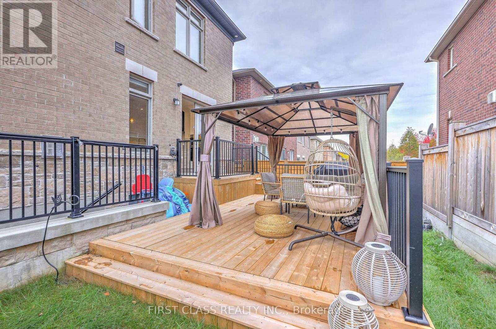 144 Byers Pond Way, Whitchurch-Stouffville, Ontario  L4A 4X3 - Photo 47 - N12474190