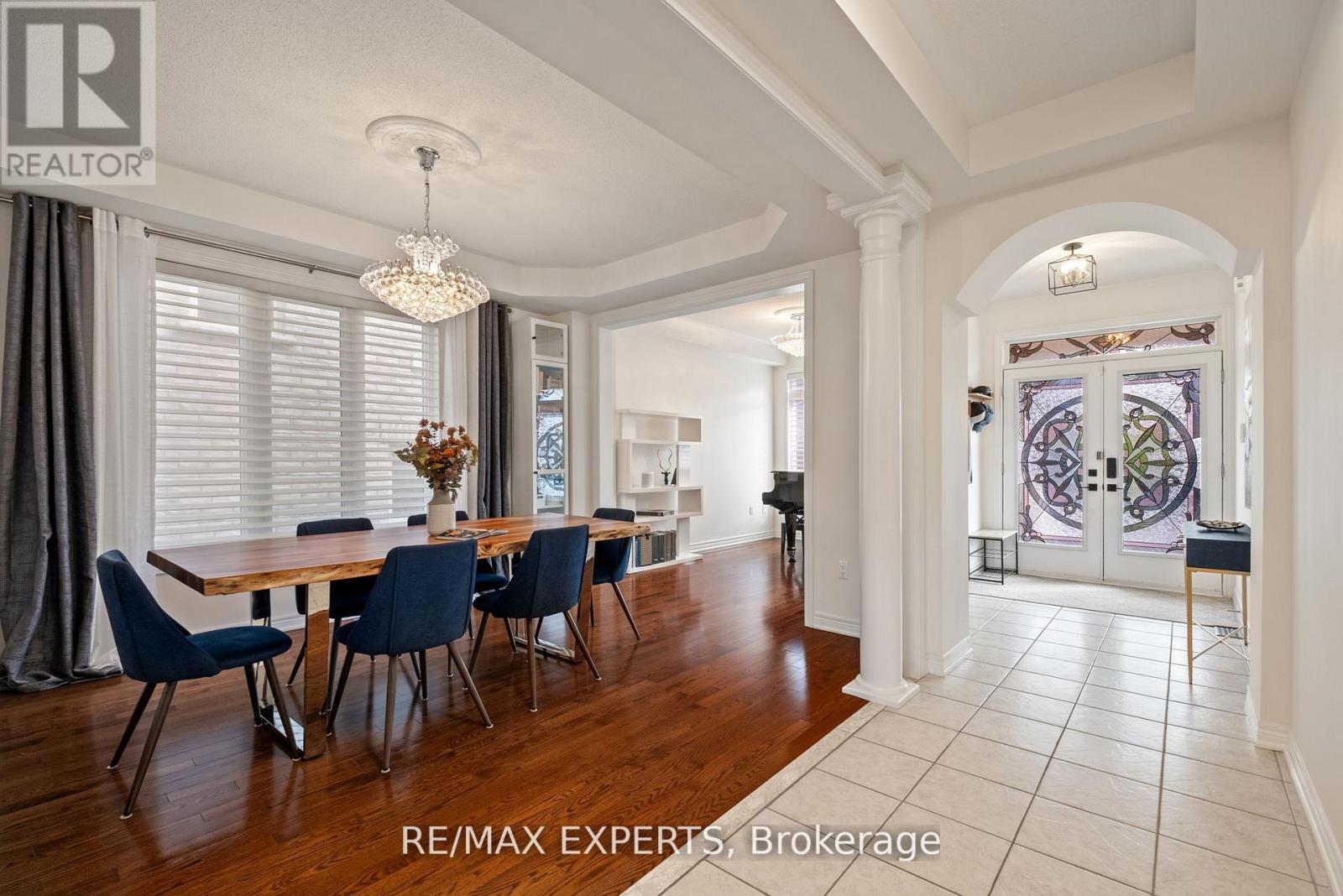 40 Heron Hollow Avenue, Richmond Hill, Ontario  L4E 0G9 - Photo 8 - N12478194