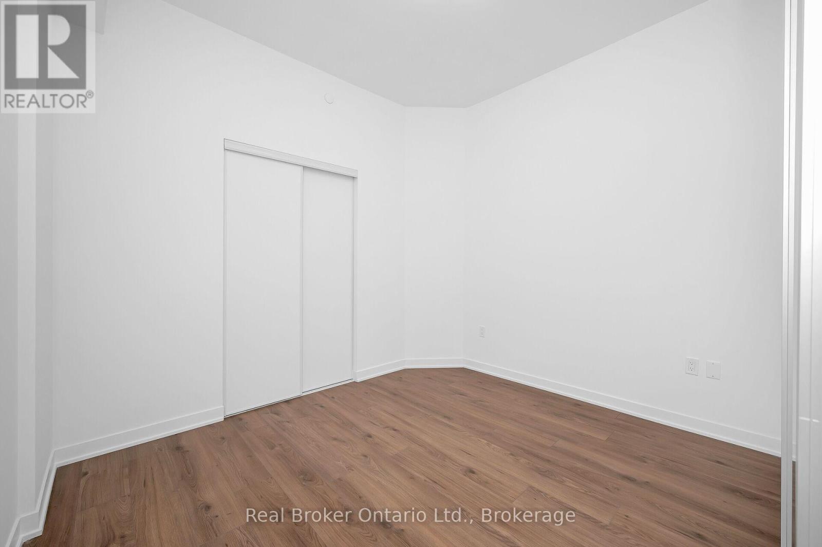 819 - 395 Dundas Street, Oakville (Go Glenorchy), Ontario  L6M 4L9 - Photo 21 - W12478482