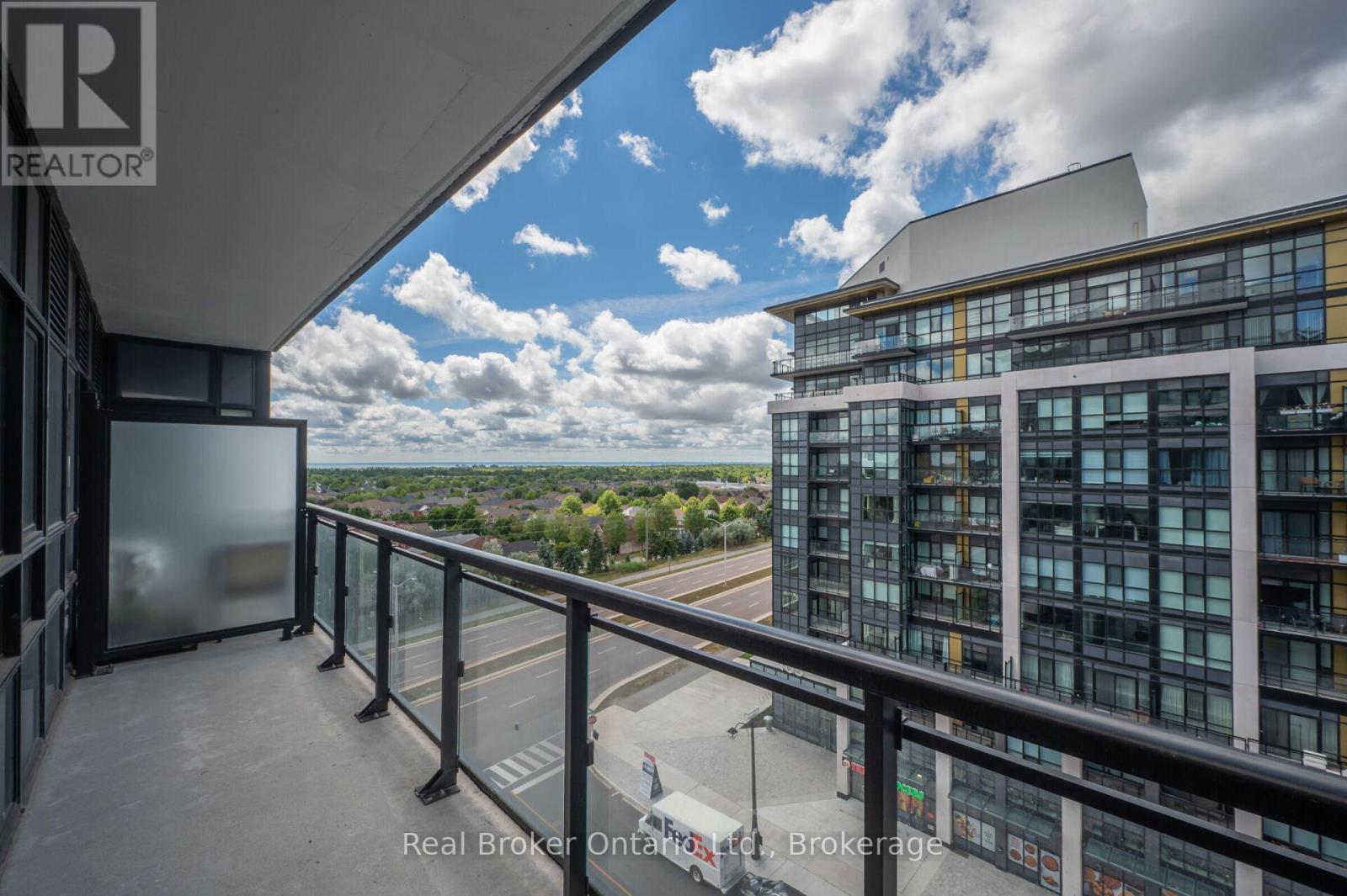 819 - 395 Dundas Street, Oakville (Go Glenorchy), Ontario  L6M 4L9 - Photo 24 - W12478482