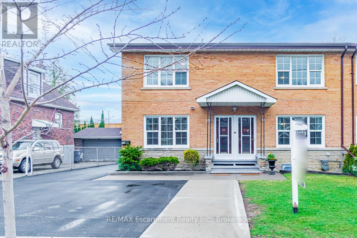65 FAIRFIELD AVENUE, Toronto, Ontario