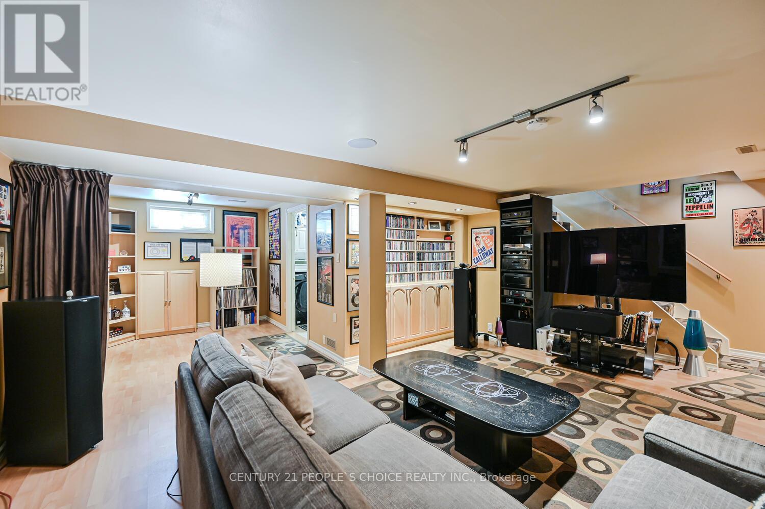 2 Fontaine Court, Brampton (Southgate), Ontario  L6T 3J2 - Photo 40 - W12418679