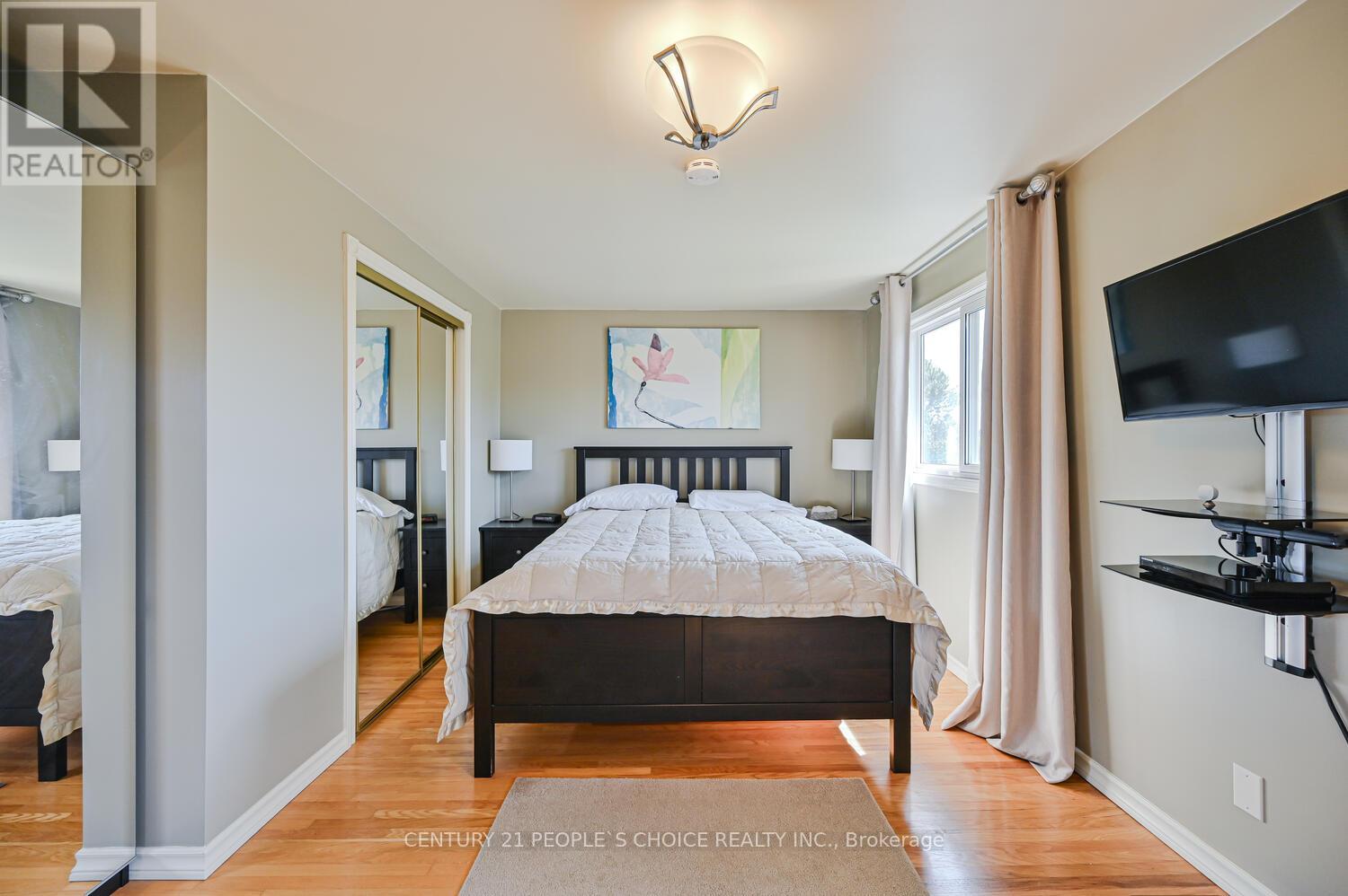 2 Fontaine Court, Brampton (Southgate), Ontario  L6T 3J2 - Photo 22 - W12418679