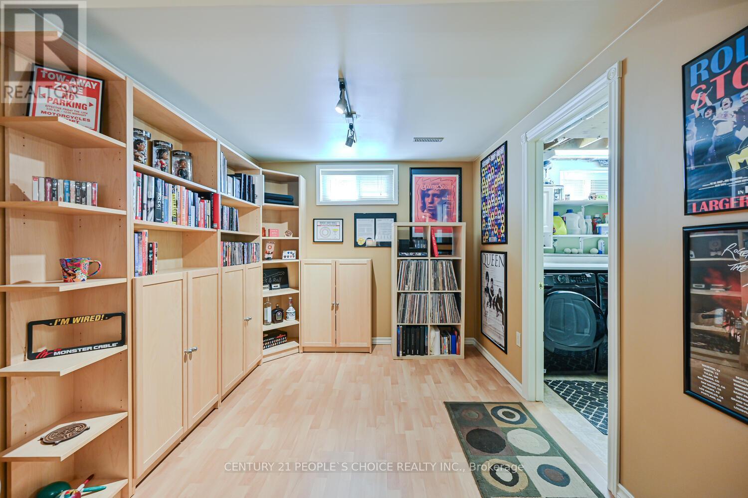 2 Fontaine Court, Brampton (Southgate), Ontario  L6T 3J2 - Photo 41 - W12418679