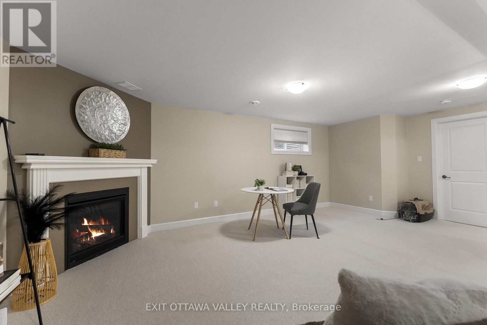 54 Chad Street, Petawawa, Ontario  K8H 0G8 - Photo 13 - X12478523