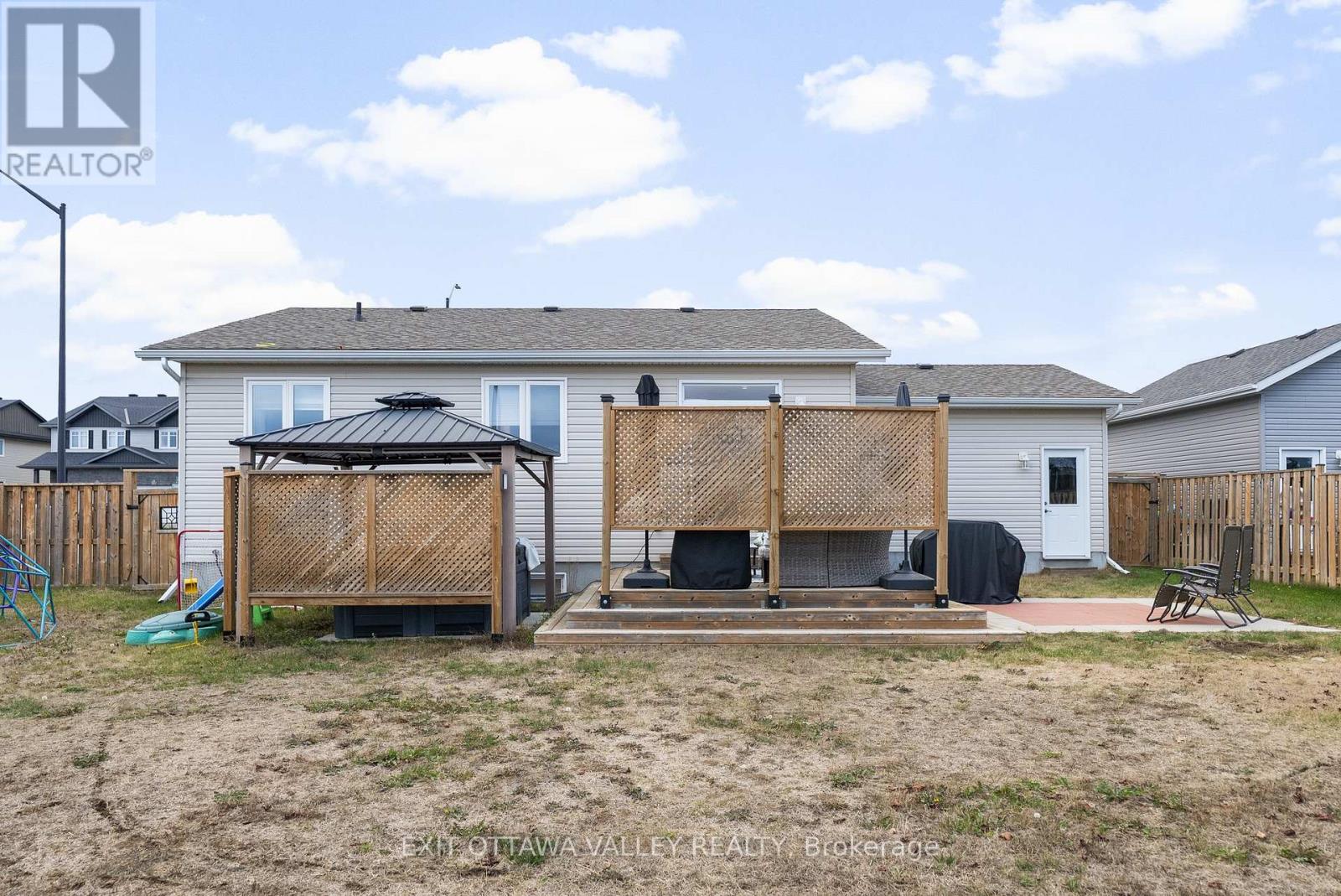 54 Chad Street, Petawawa, Ontario  K8H 0G8 - Photo 28 - X12478523