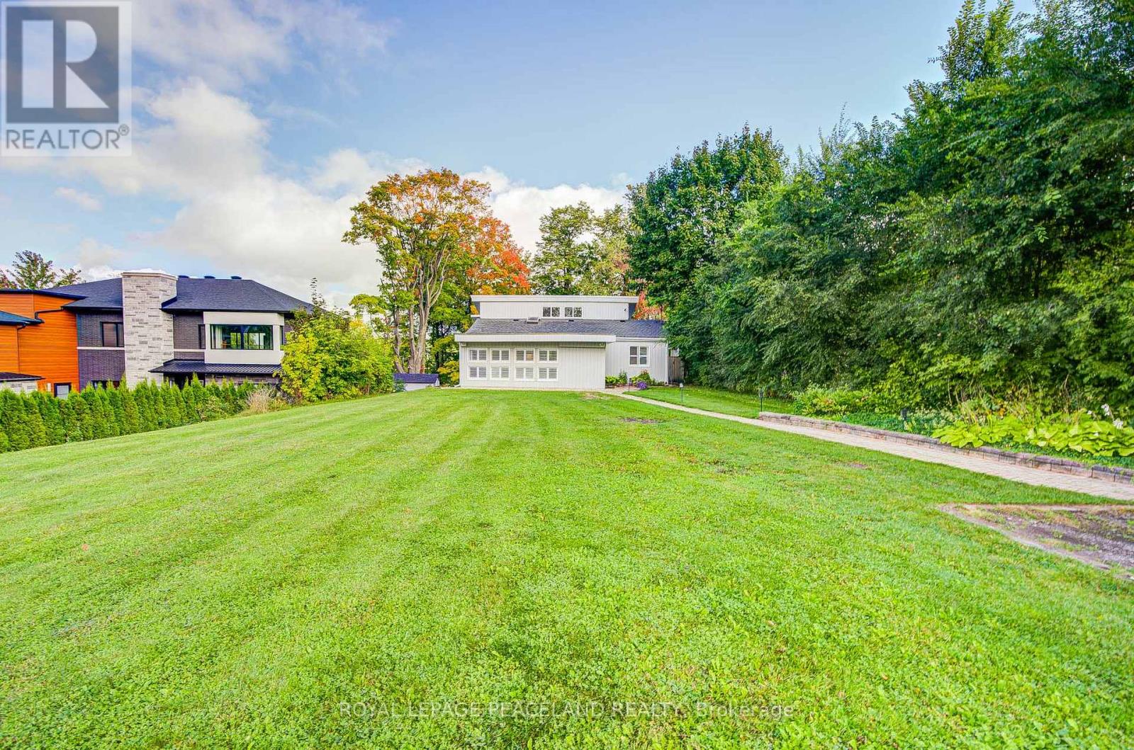 38 Lakeview Avenue, Whitchurch-Stouffville, Ontario  L4A 2H1 - Photo 4 - N12431368