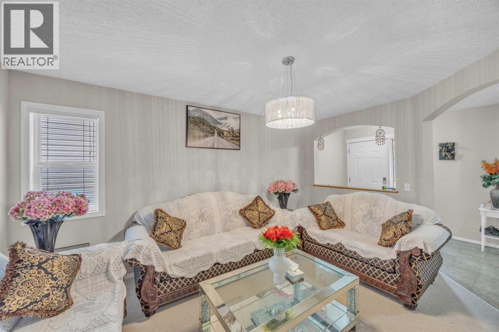 814 Copperfield Boulevard Se, Calgary, Alberta  T2Z 4R7 - Photo 10 - A2266120