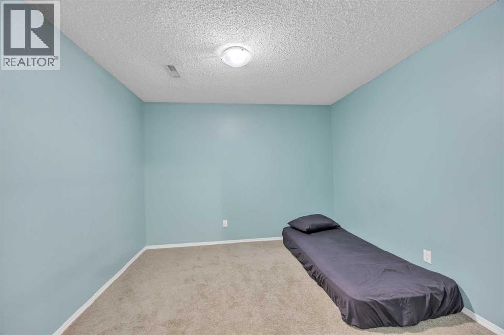 814 Copperfield Boulevard Se, Calgary, Alberta  T2Z 4R7 - Photo 38 - A2266120