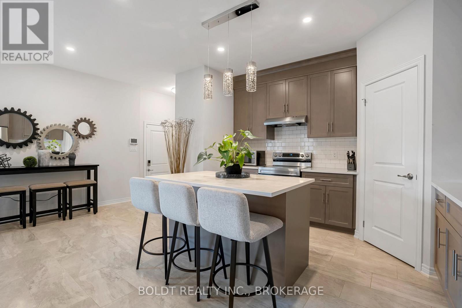 80 Summersides Boulevard, Pelham, Ontario  L0S 1E6 - Photo 20 - X12478521