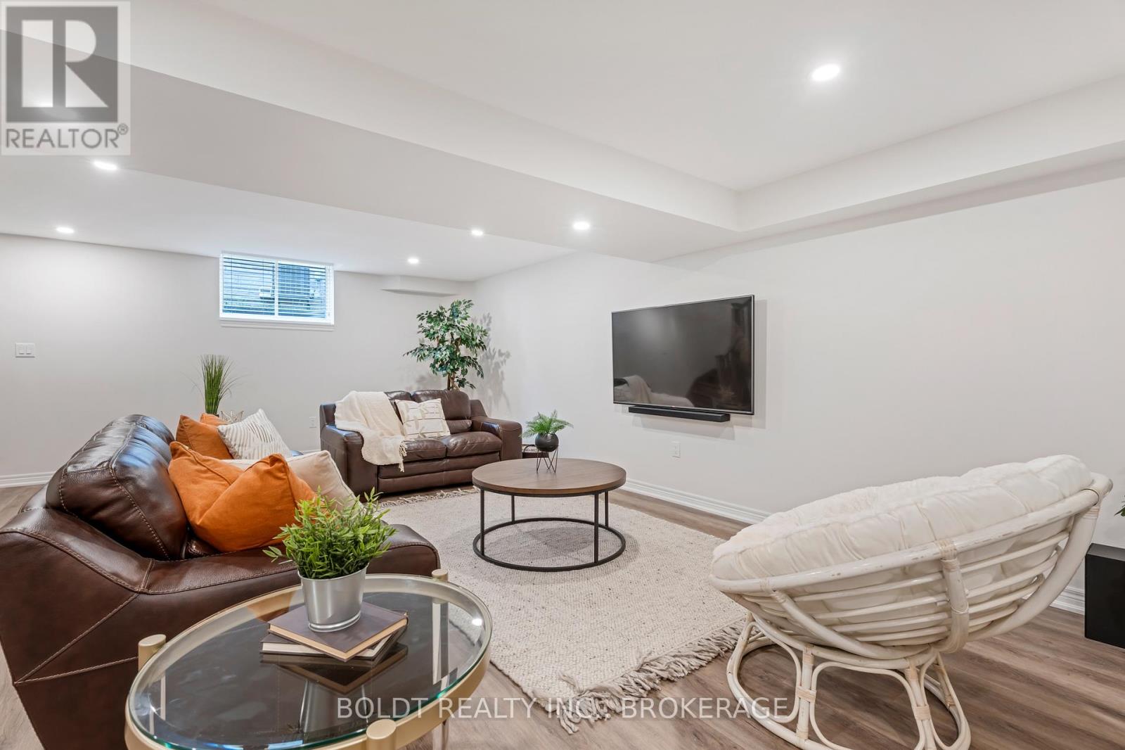 80 Summersides Boulevard, Pelham, Ontario  L0S 1E6 - Photo 26 - X12478521