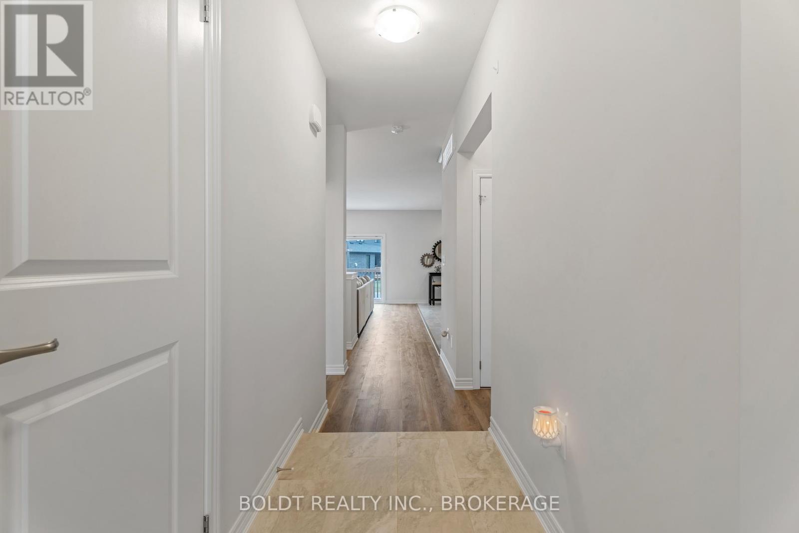 80 Summersides Boulevard, Pelham, Ontario  L0S 1E6 - Photo 3 - X12478521