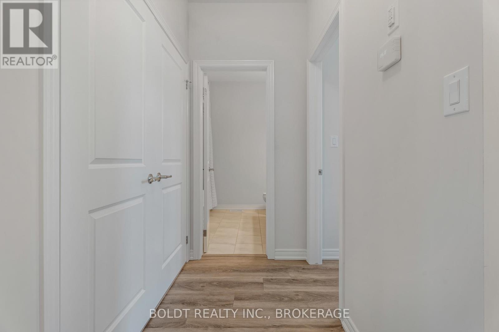 80 Summersides Boulevard, Pelham, Ontario  L0S 1E6 - Photo 4 - X12478521