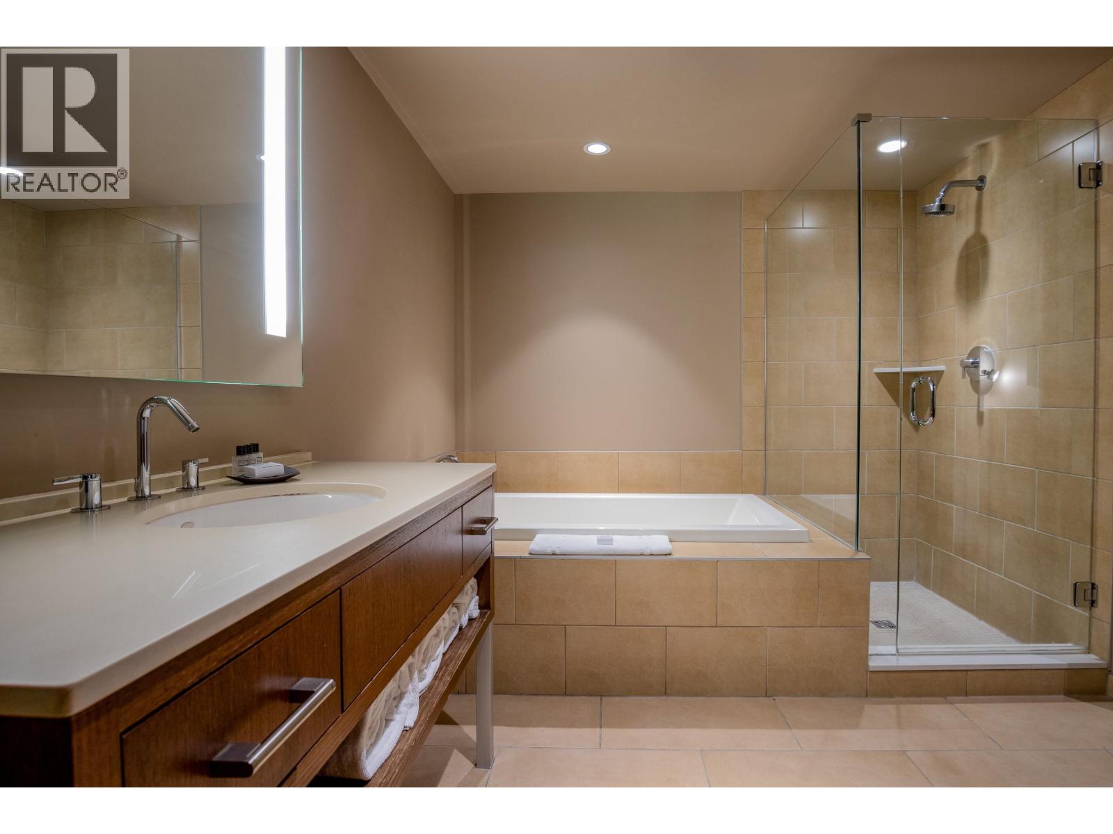 401c 2020 London Lane, Whistler, British Columbia  V8E 0B6 - Photo 13 - R3061329