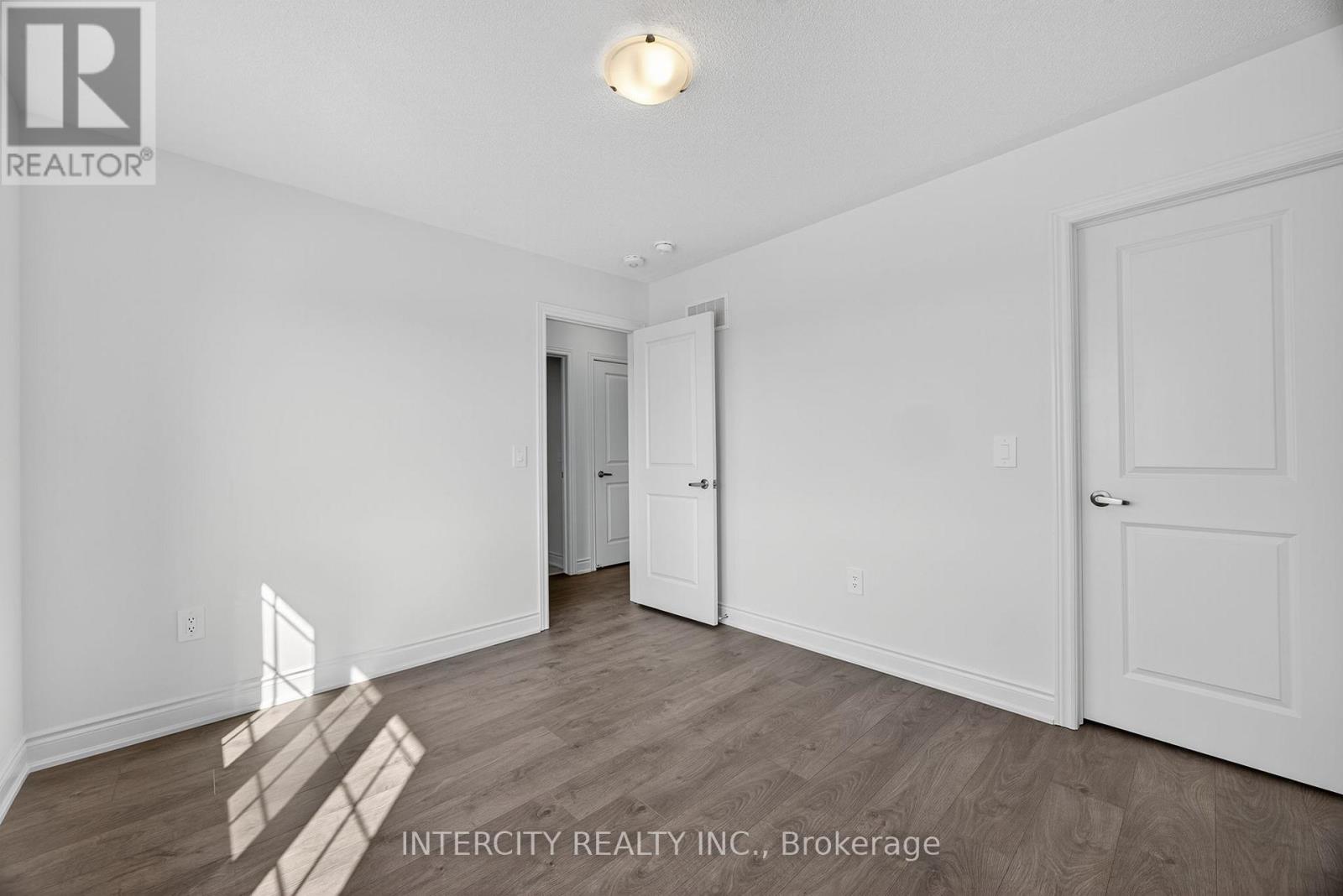 23 Avalon Drive, Wasaga Beach, Ontario  L9R 0M2 - Photo 24 - S12389574