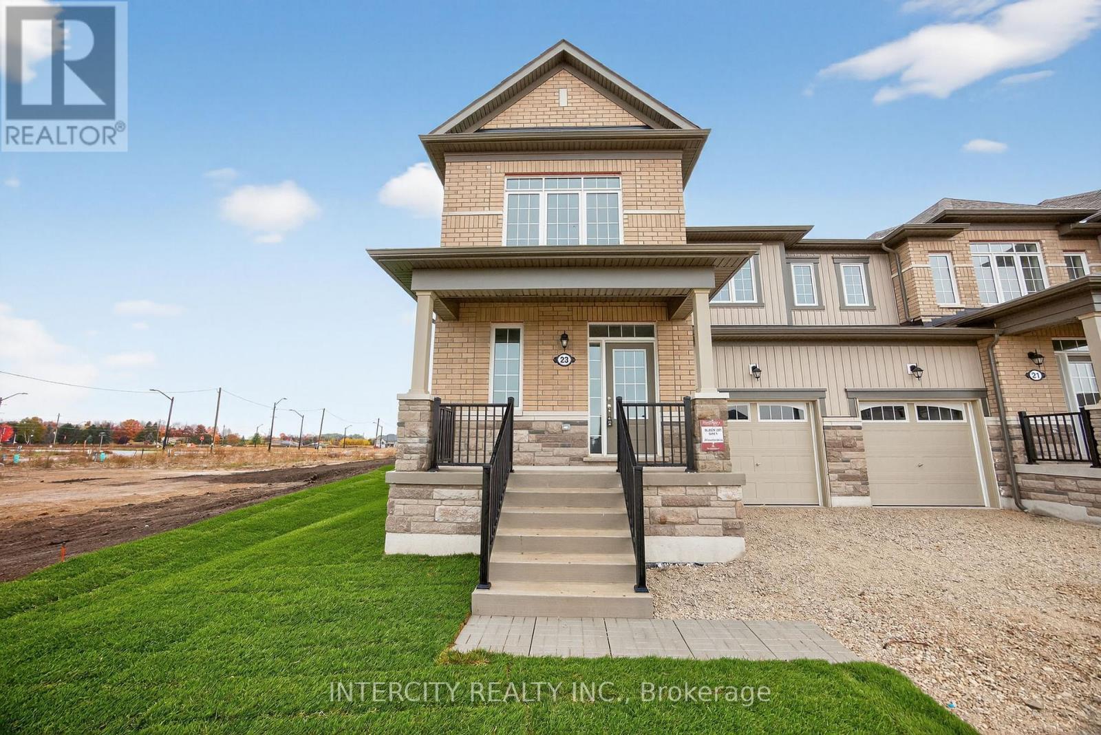 23 Avalon Drive, Wasaga Beach, Ontario  L9R 0M2 - Photo 3 - S12389574