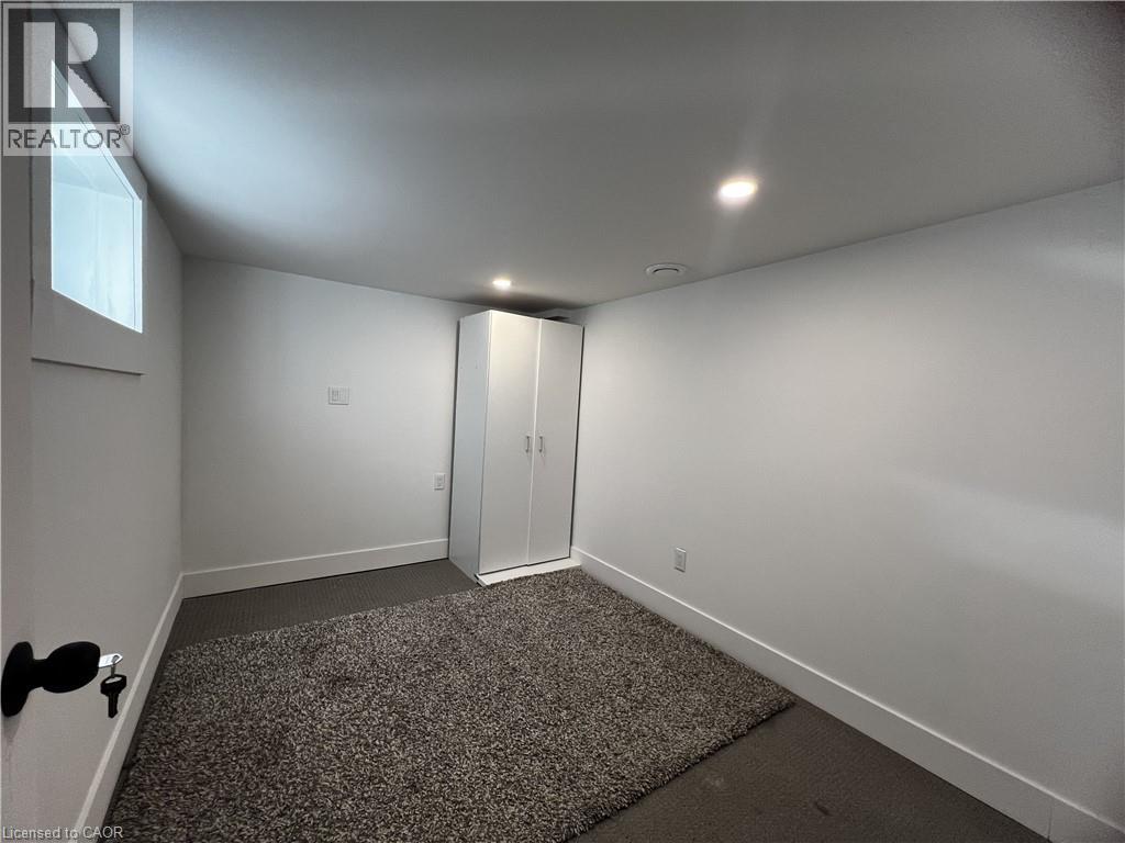 4424 Sixth Avenue Unit# Bsmt, Niagara Falls, Ontario  L2E 4T1 - Photo 3 - 40781729