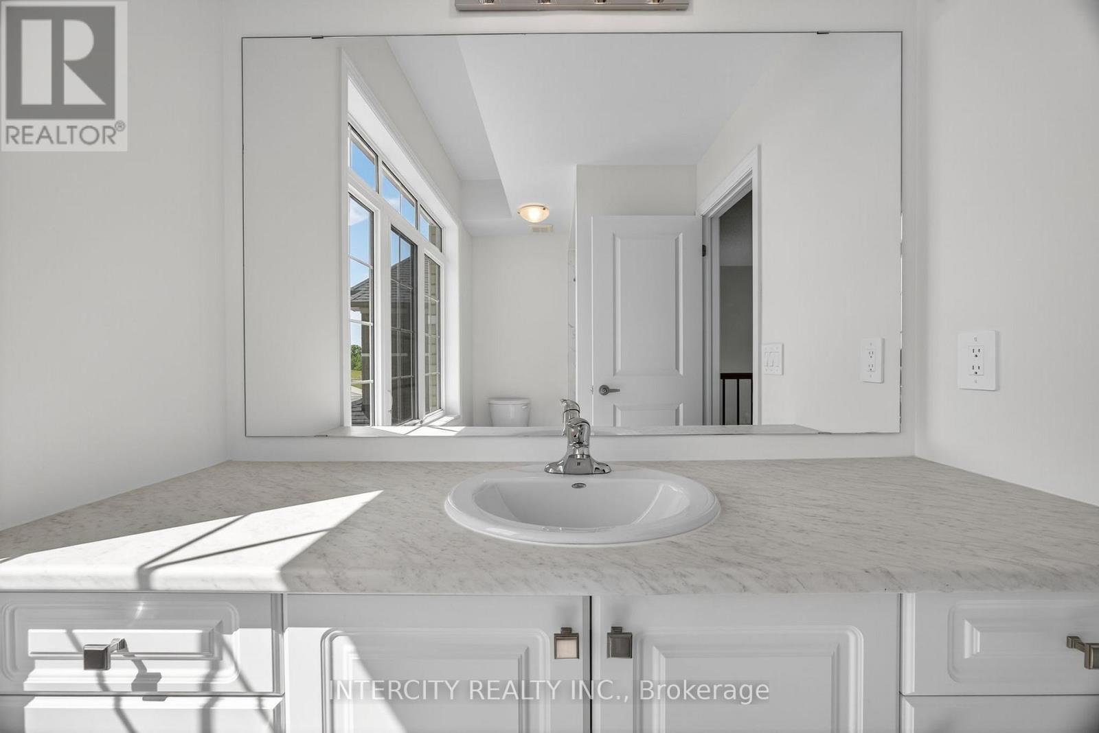 13 Avalon Drive, Wasaga Beach, Ontario  L9R 0M2 - Photo 18 - S12388904