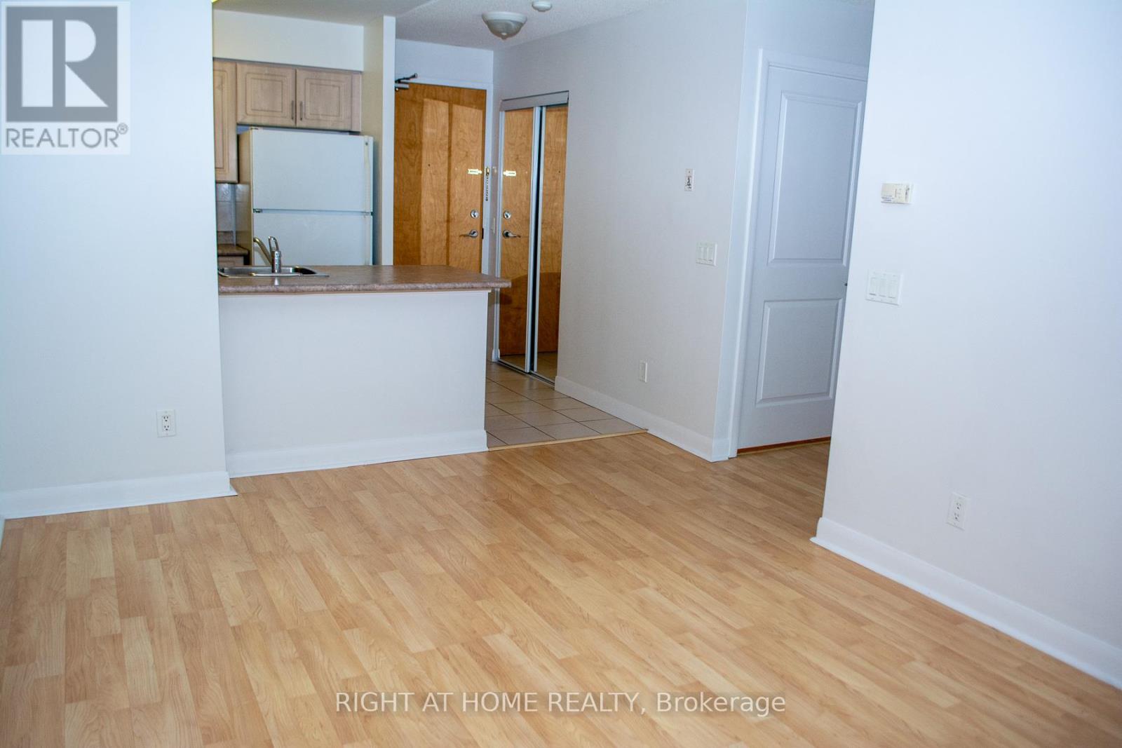 911 - 4968 Yonge Street, Toronto, Ontario  M2N 7G9 - Photo 6 - C12469378