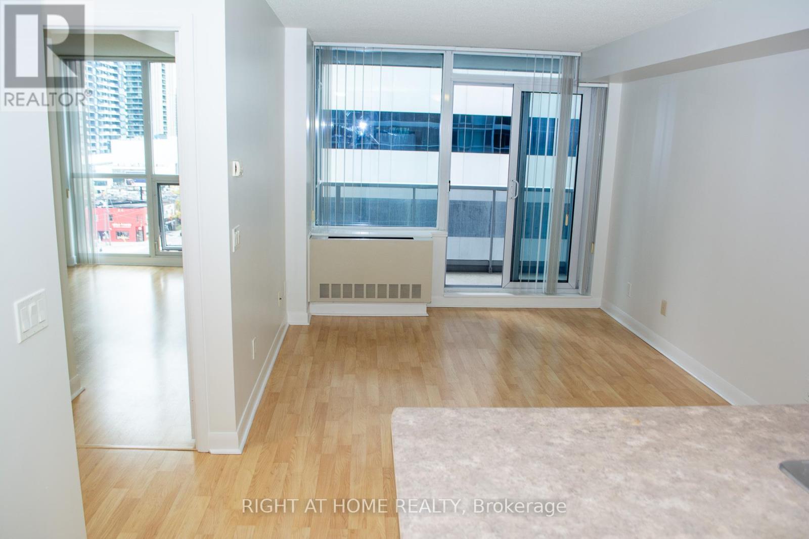 911 - 4968 Yonge Street, Toronto, Ontario  M2N 7G9 - Photo 4 - C12469378