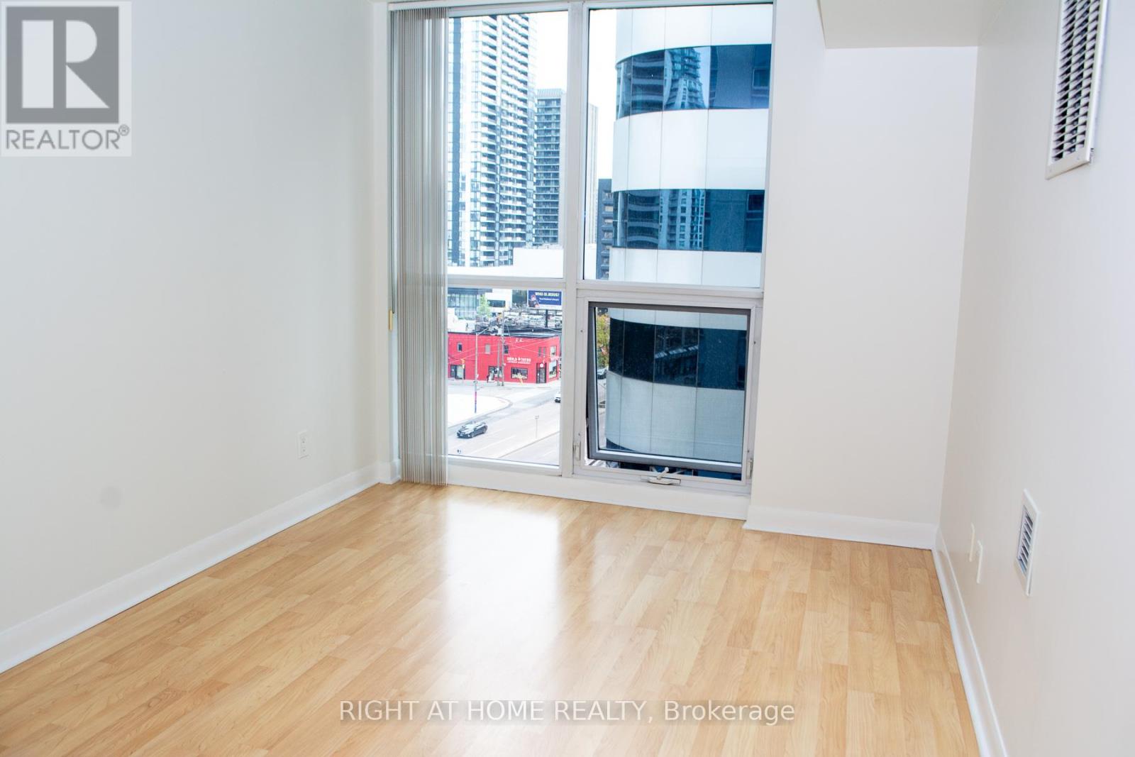 911 - 4968 Yonge Street, Toronto, Ontario  M2N 7G9 - Photo 7 - C12469378