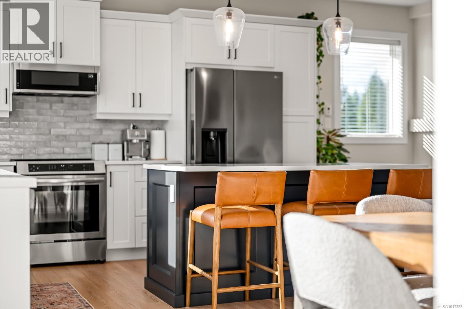 864 Grumman Pl, Comox, British Columbia  V9M 4H9 - Photo 5 - 1017388