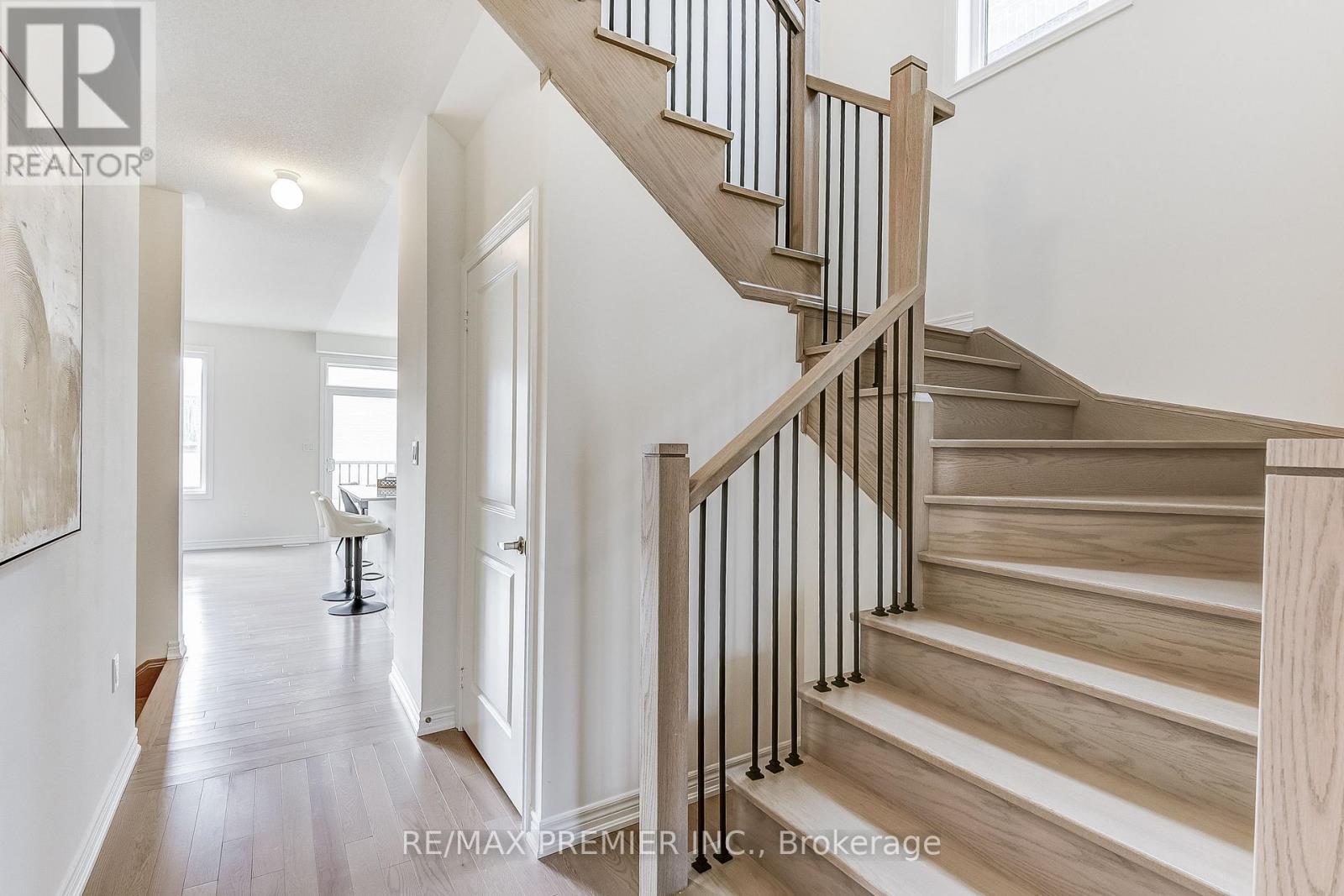 1267 Talisman Manor, Pickering, Ontario  L1X 0K4 - Photo 13 - E12446661