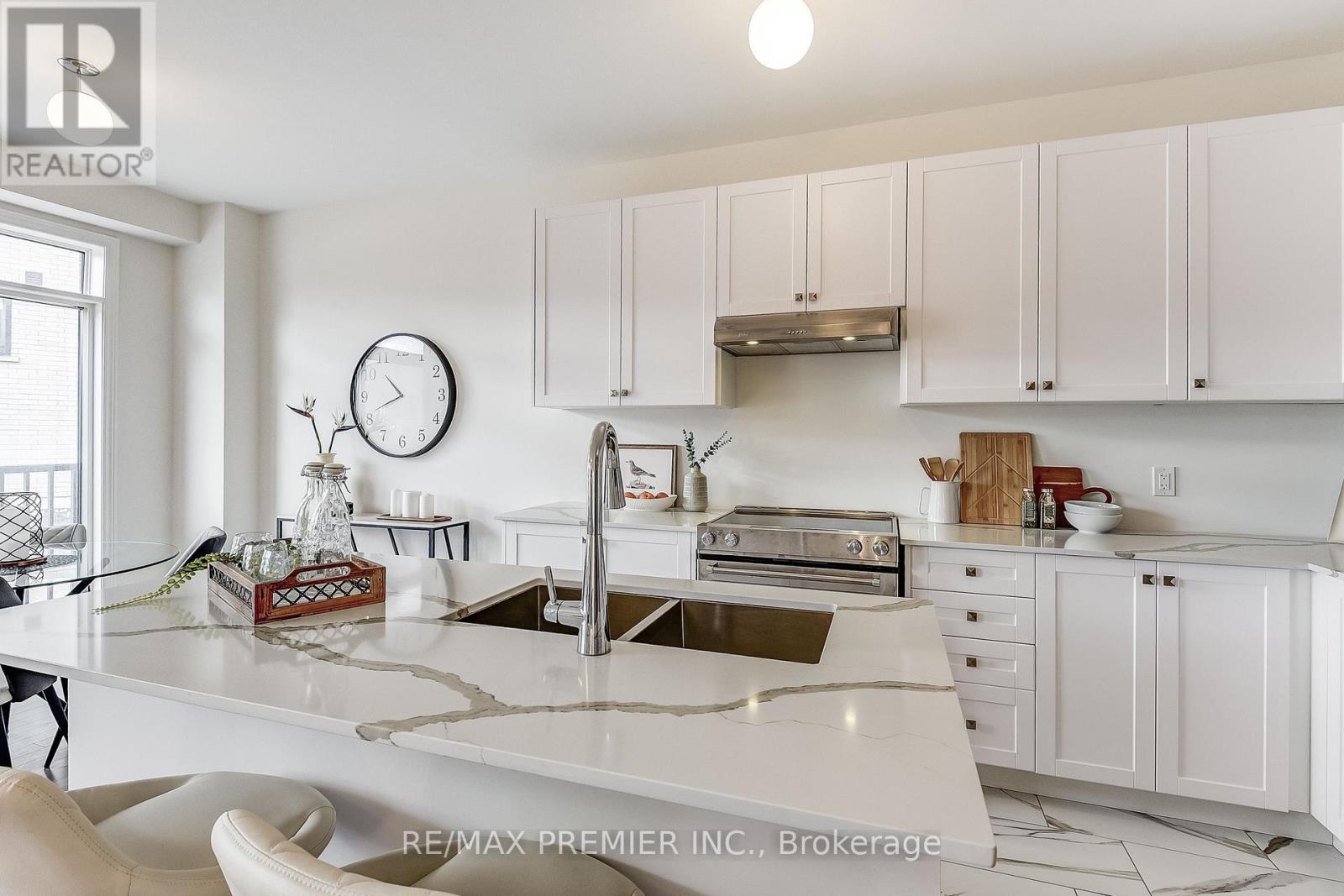 1267 Talisman Manor, Pickering, Ontario  L1X 0K4 - Photo 19 - E12446661