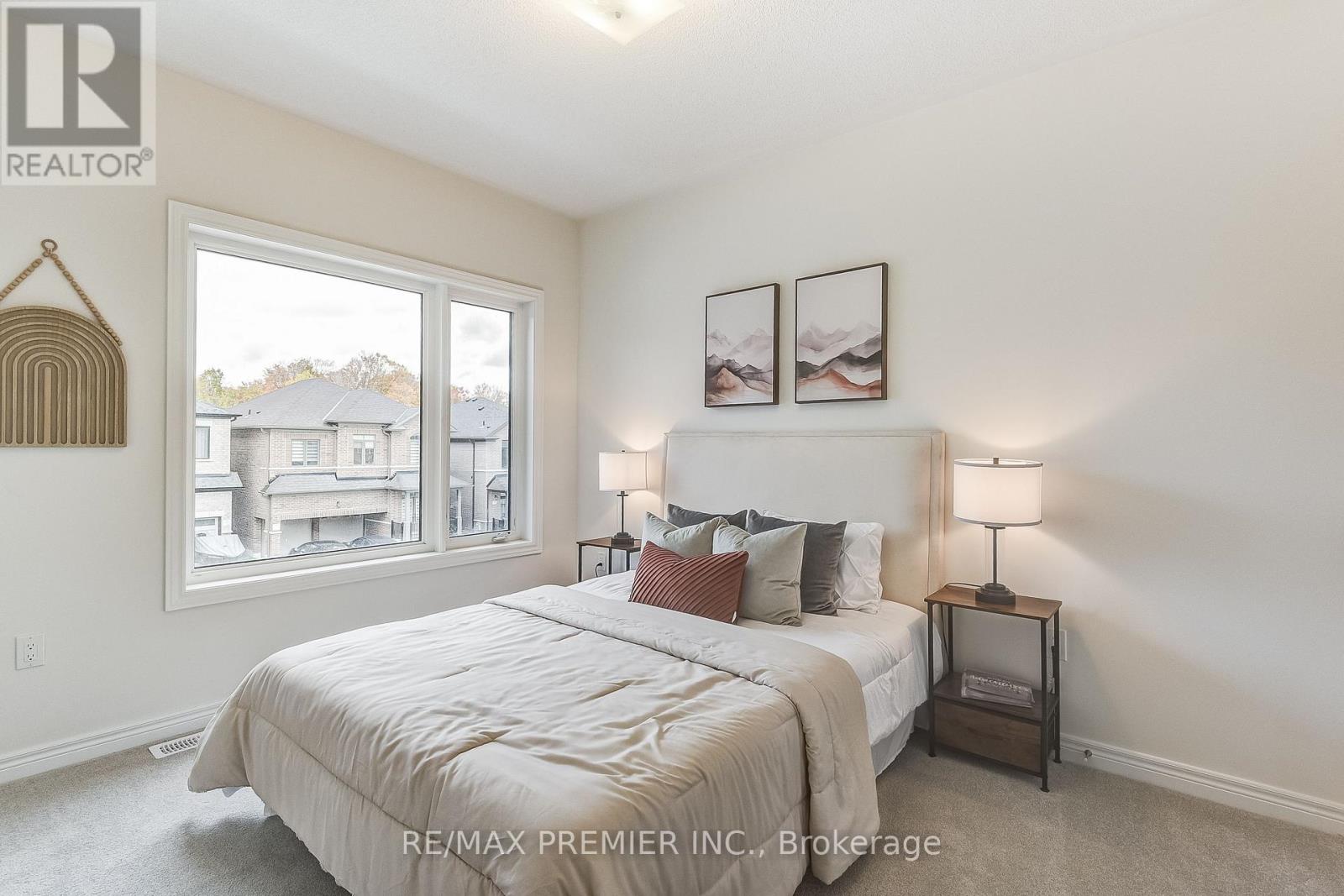 1267 Talisman Manor, Pickering, Ontario  L1X 0K4 - Photo 33 - E12446661