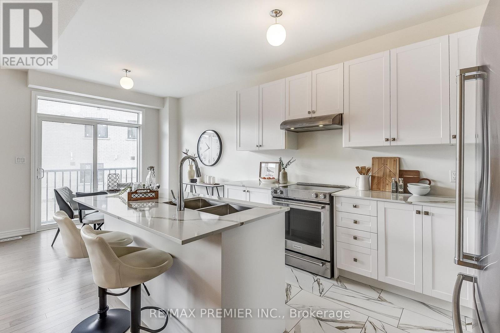 1267 Talisman Manor, Pickering, Ontario  L1X 0K4 - Photo 14 - E12446661