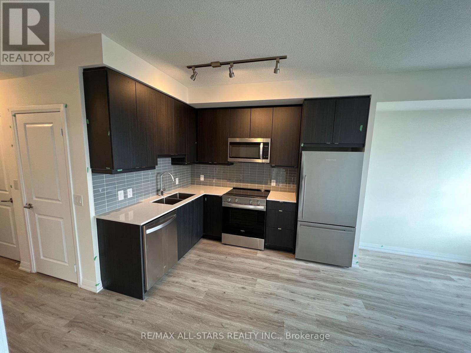 1430 - 3270 Sheppard Avenue E, Toronto, Ontario  M1T 0B3 - Photo 3 - E12477042