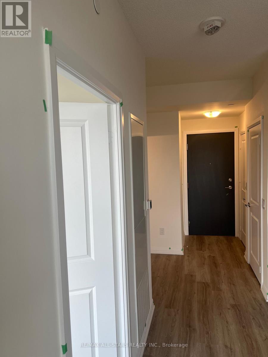 1430 - 3270 Sheppard Avenue E, Toronto, Ontario  M1T 0B3 - Photo 2 - E12477042