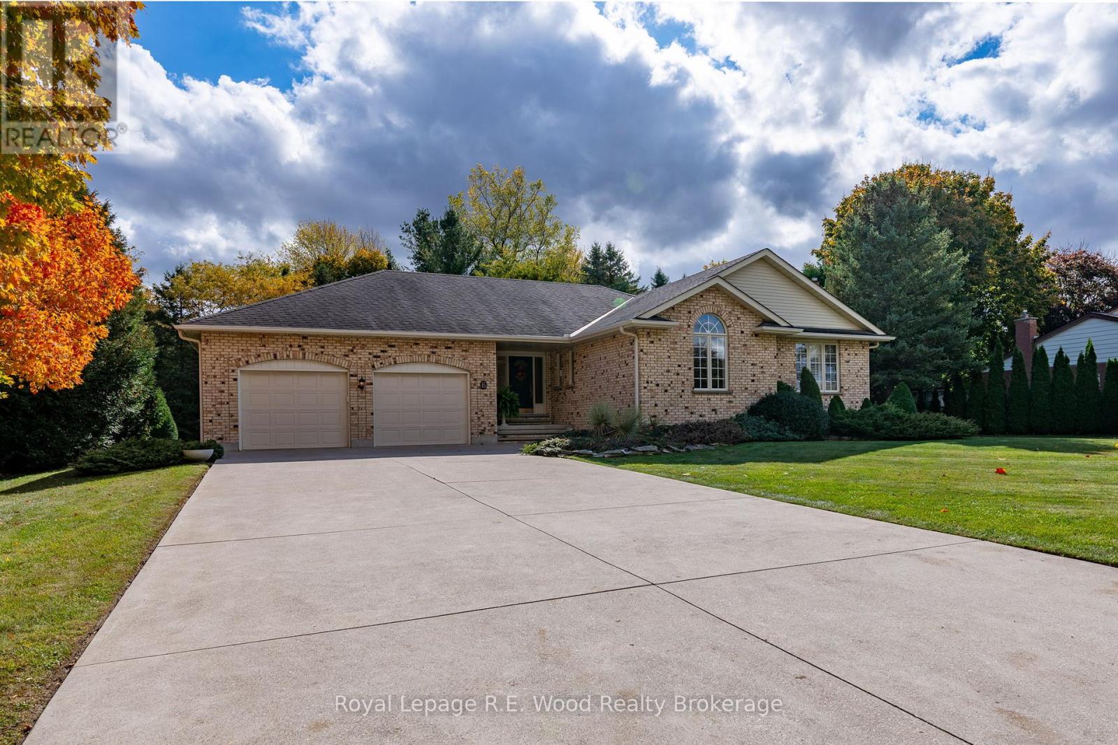 39710 Shady Lane Crescent, Southwold, Ontario  N5P 3T2 - Photo 1 - X12478450