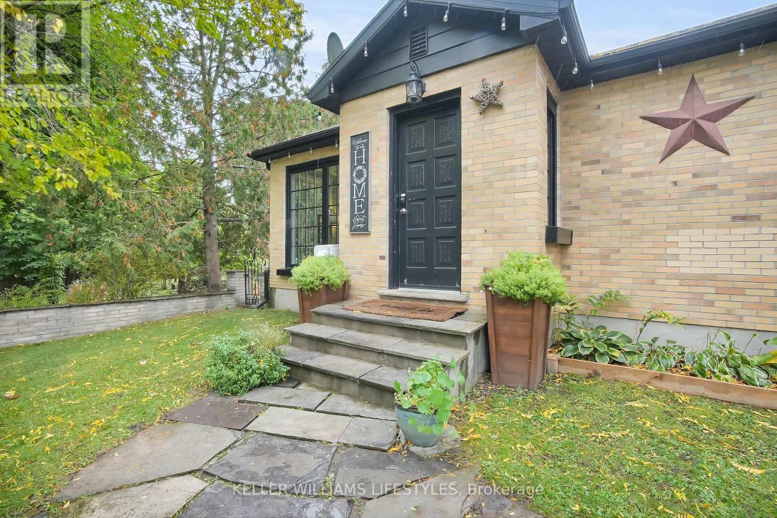 1183 Princess Avenue, London East, Ontario  N5W 3N4 - Photo 3 - X12478152