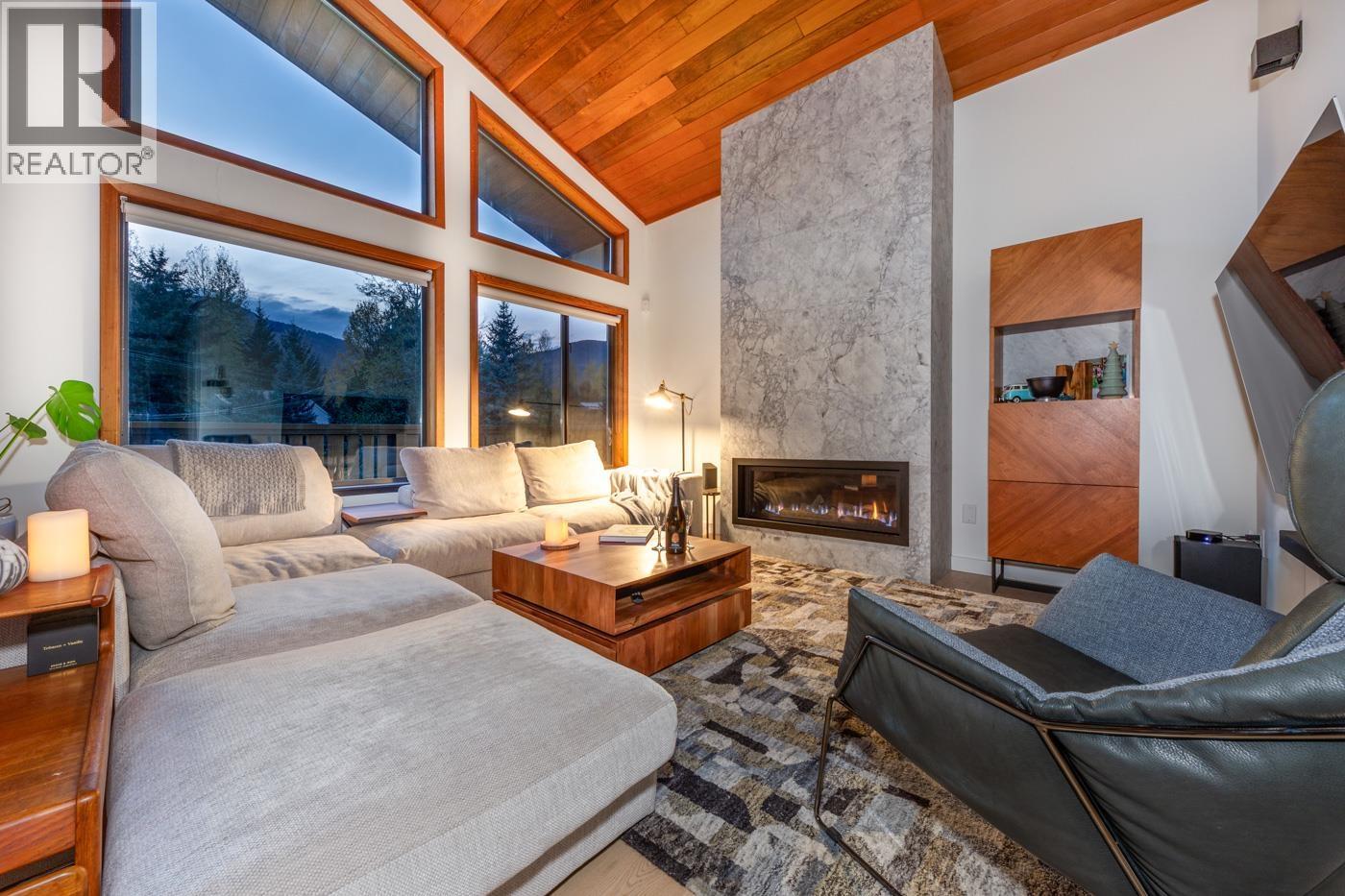 7206 Fitzsimmons North Road, Whistler, British Columbia  V8E 0E3 - Photo 4 - R3057320