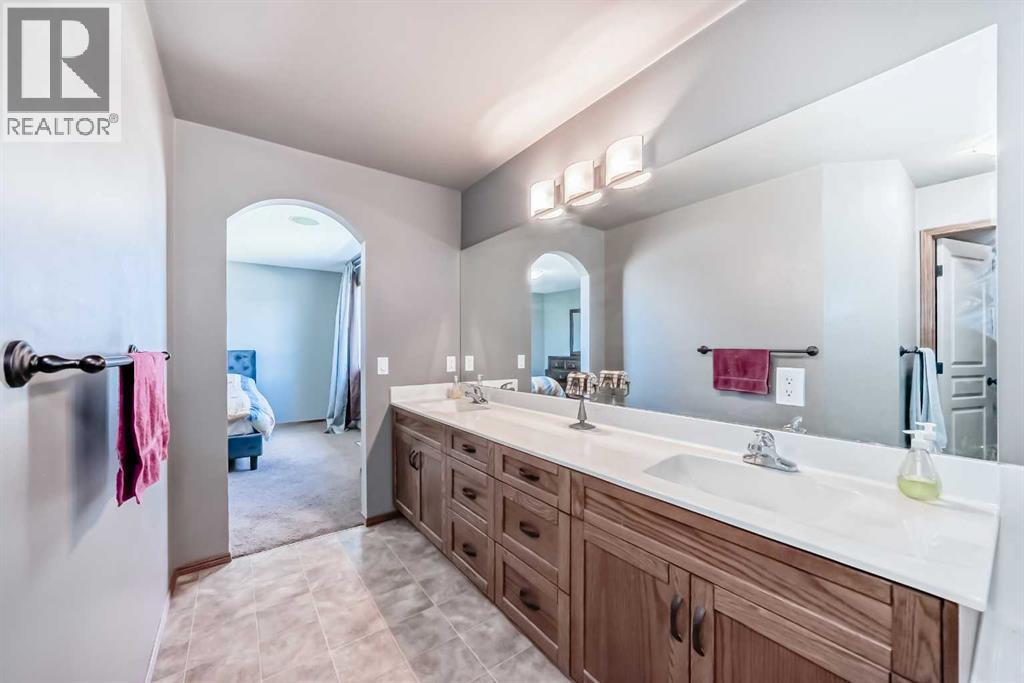 112 West Creek Meadow, Chestermere, Alberta  T1X 1T2 - Photo 25 - A2261837