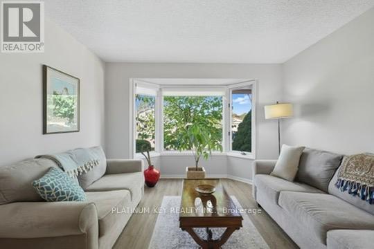 Photo 6 of 40 for 23 Lynngate Grove