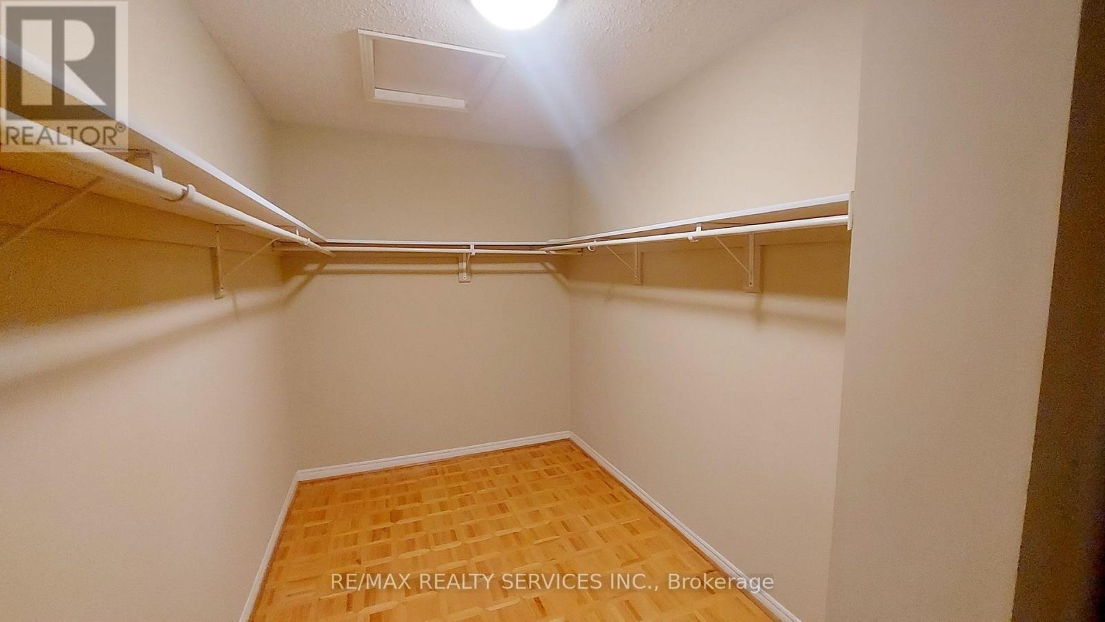 26 Hacienda Court, Brampton (Snelgrove), Ontario  L6Z 3J1 - Photo 31 - W12348242