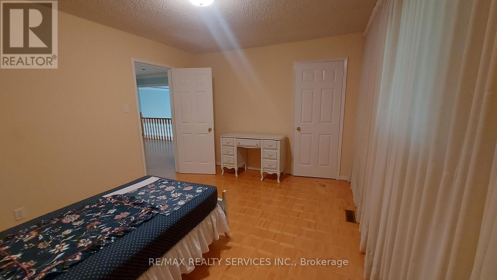 26 Hacienda Court, Brampton (Snelgrove), Ontario  L6Z 3J1 - Photo 37 - W12348242