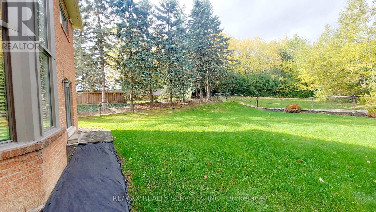 26 Hacienda Court, Brampton (Snelgrove), Ontario  L6Z 3J1 - Photo 47 - W12348242