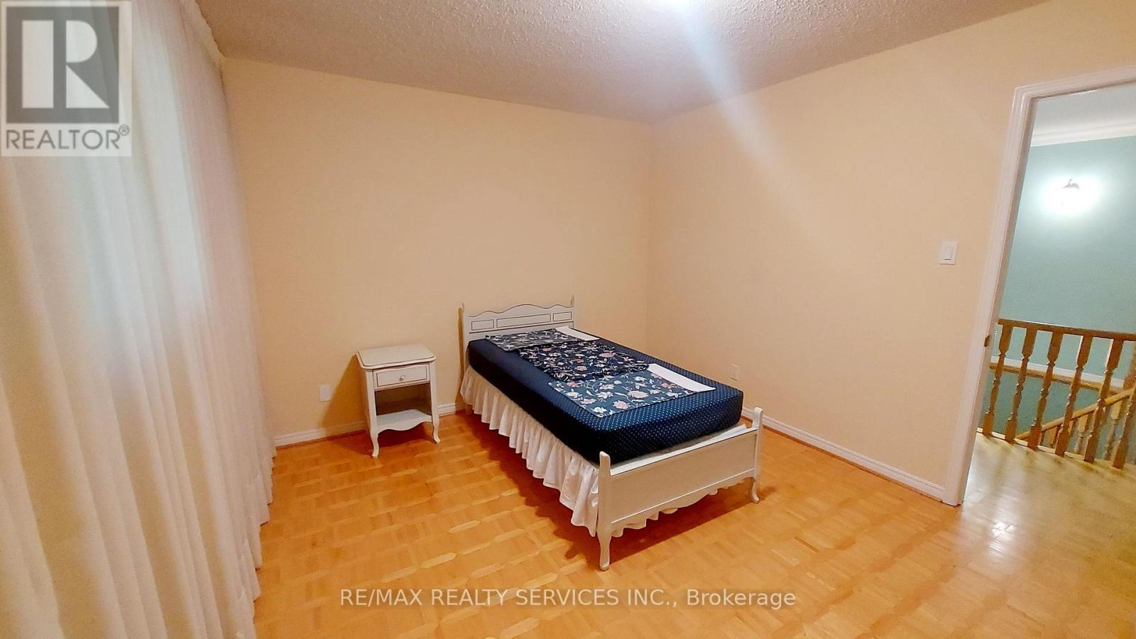 26 Hacienda Court, Brampton (Snelgrove), Ontario  L6Z 3J1 - Photo 36 - W12348242