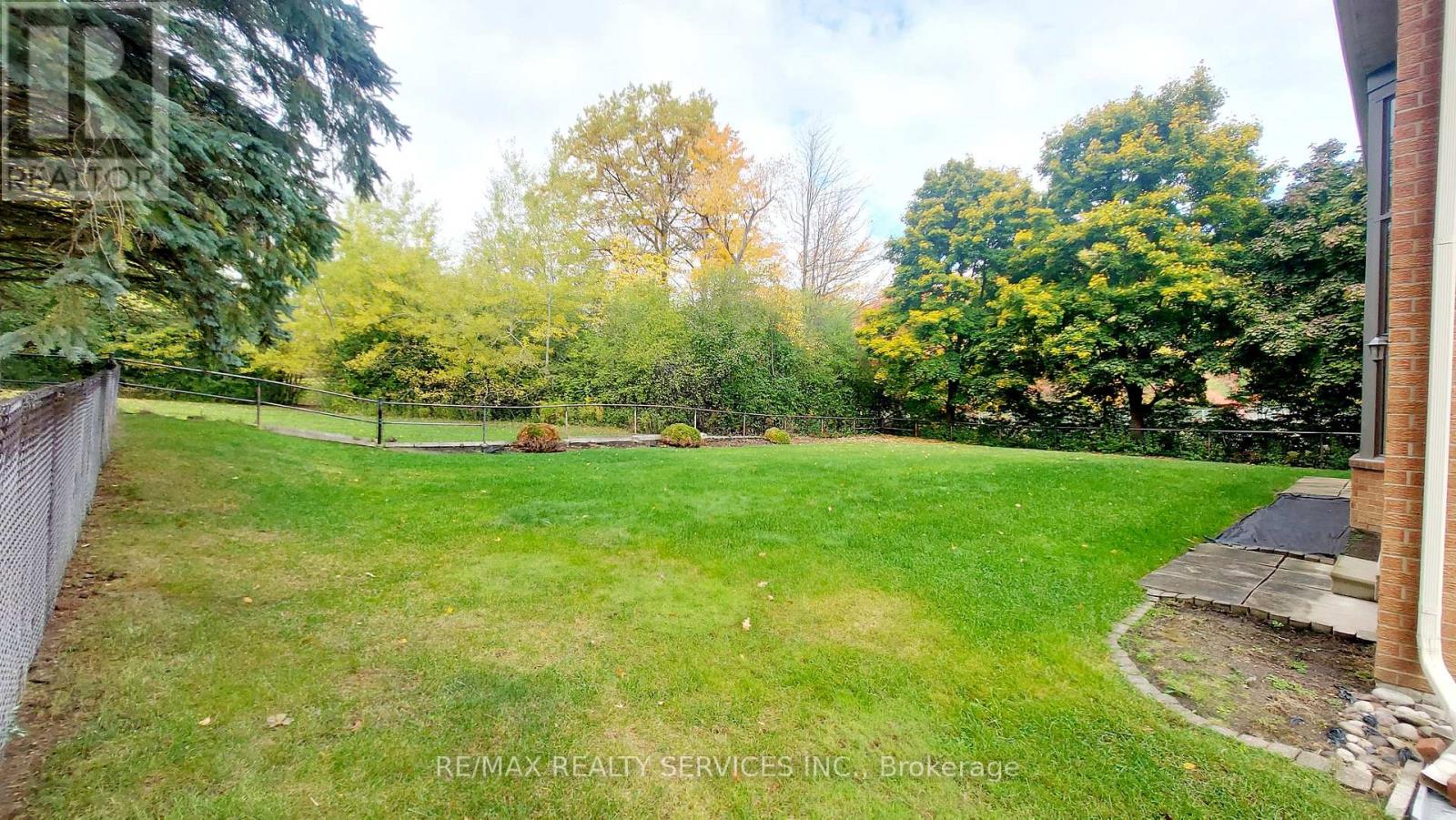 26 Hacienda Court, Brampton (Snelgrove), Ontario  L6Z 3J1 - Photo 48 - W12348242