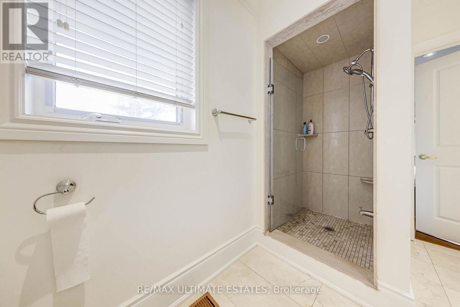 19 Bonnington Place, Toronto, Ontario  M2N 4V2 - Photo 33 - C12472987