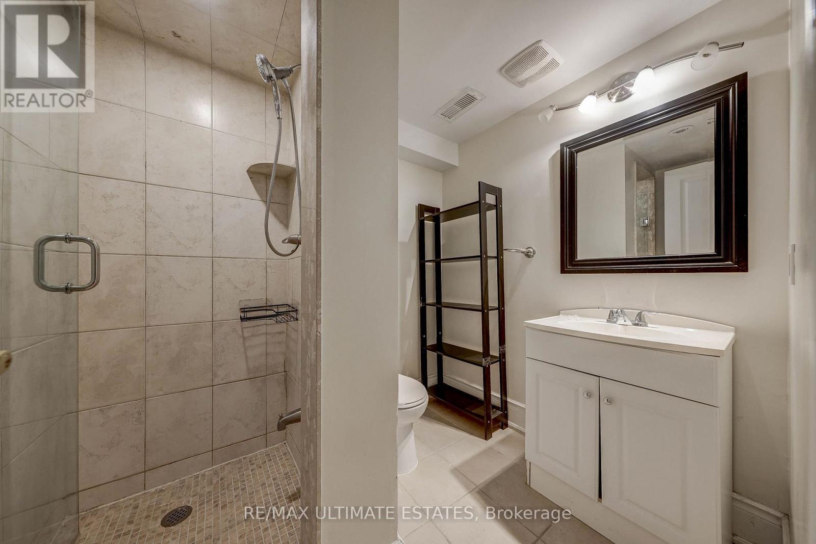 19 Bonnington Place, Toronto, Ontario  M2N 4V2 - Photo 46 - C12472987